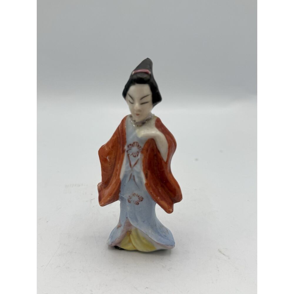 Vintage 1940s Occupied Japan Geisha Figurine Hand Painted Porcelain 4.5”